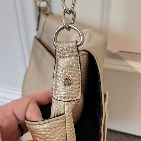 Sam & Libby gold crossbody bow purse - Picture 8 of 9